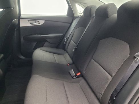 Used 2023 Kia Forte LXS w/ LXS Technology Package image 18