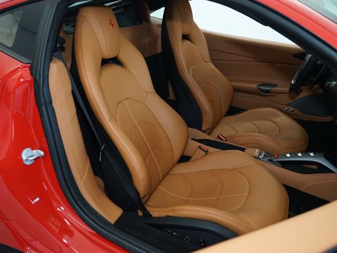 Used 2019 Ferrari 488 GTB RWD image 10