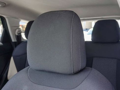 Used 2025 Kia Sportage LX FWD image 20