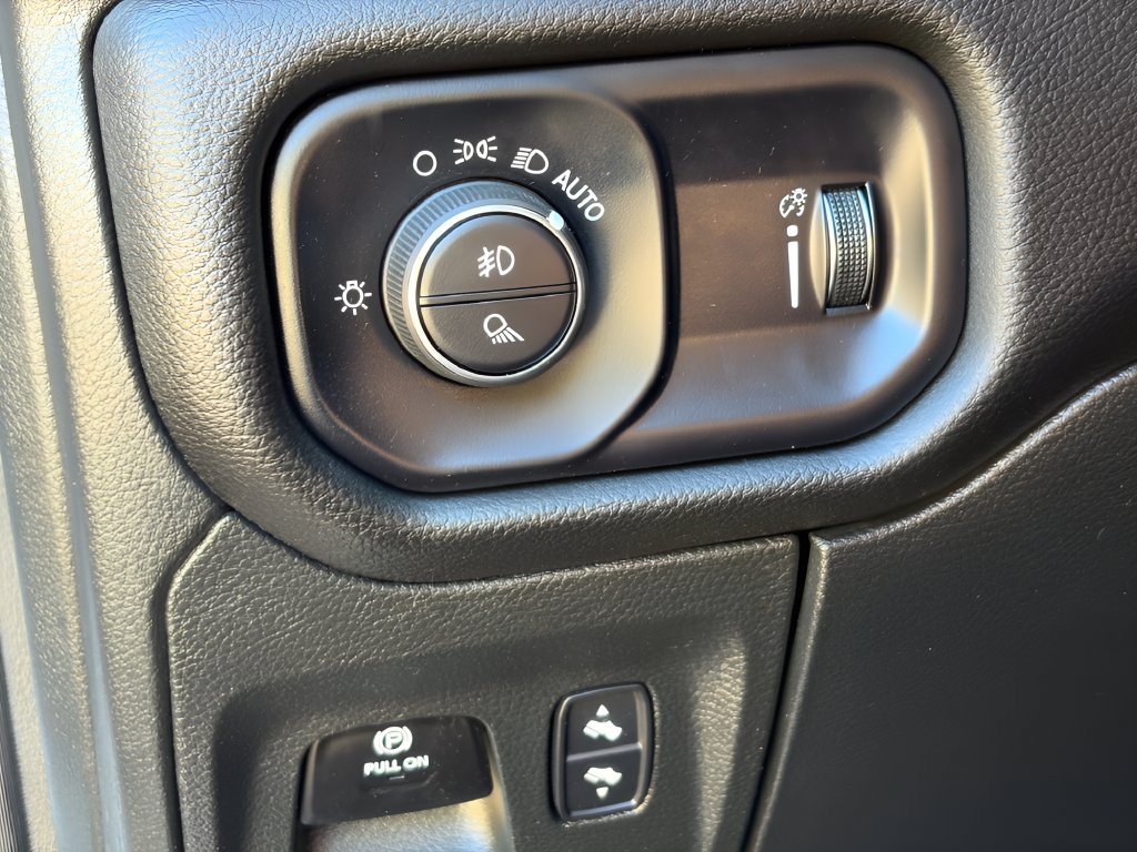 Used 2024 RAM 1500 Big Horn AWD/4WD image 22
