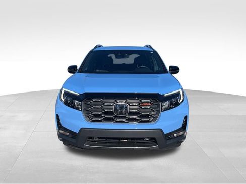 Used 2024 Honda Passport TrailSport image 3