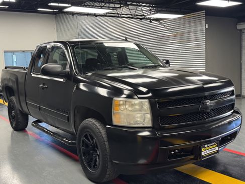 Used 2008 Chevrolet Silverado 1500 LT w/ Texas Edition image 7