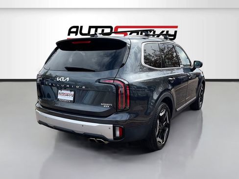 Used 2024 Kia Telluride EX image 7
