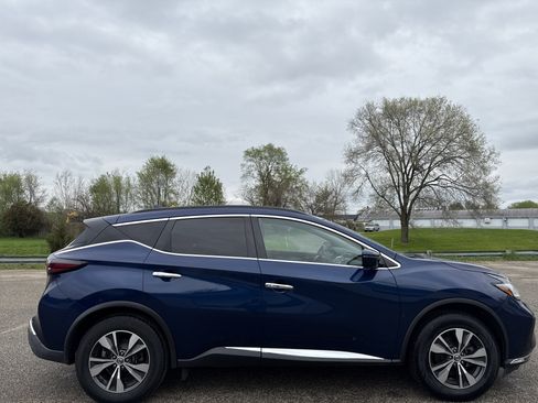 Used 2020 Nissan Murano SV FWD image 2