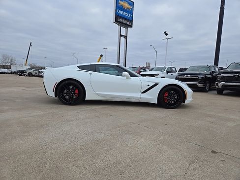 Used 2019 Chevrolet Corvette Stingray Coupe w/ Carbon Flash Badge Package image 9