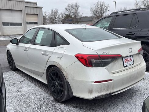 Used 2024 Honda Civic Sport image 4