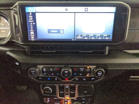 Used 2024 Jeep Wrangler Unlimited Rubicon 4xe AWD/4WD image 8