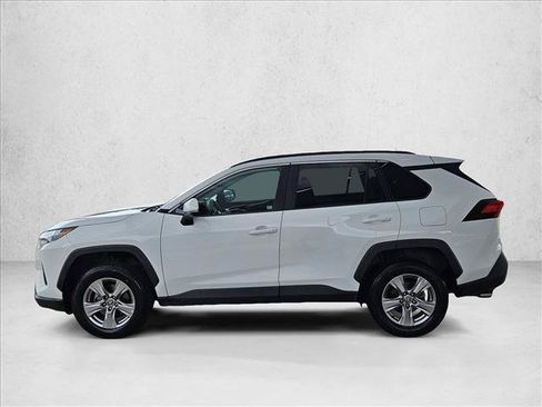 Used 2022 Toyota RAV4 XLE w/ Carpet Mat Package (TMS) AWD/4WD image 5