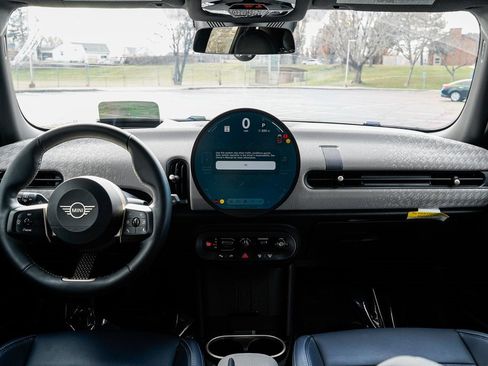 Certified 2025 MINI Cooper 4-Door Hardtop image 10