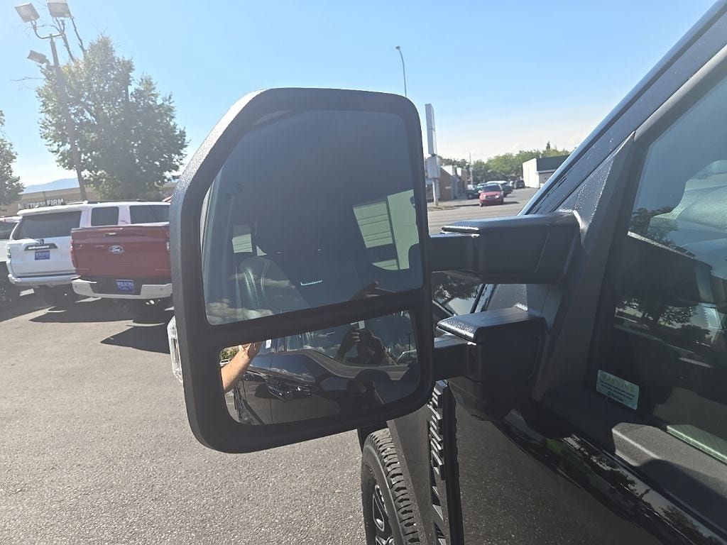 Used 2025 Ford F350 Platinum AWD/4WD image 35