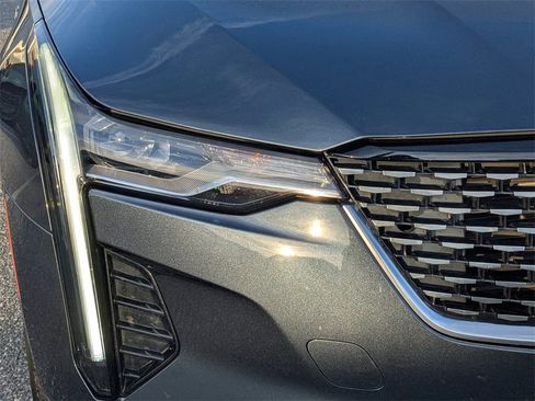 Used 2021 Cadillac CT4 Premium Luxury image 9