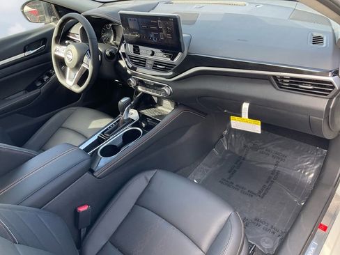 New 2025 Nissan Altima 2.5 SR w/ SR Premium Package image 28