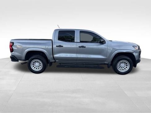 Used 2024 Chevrolet Colorado W/T w/ Safety Package image 6