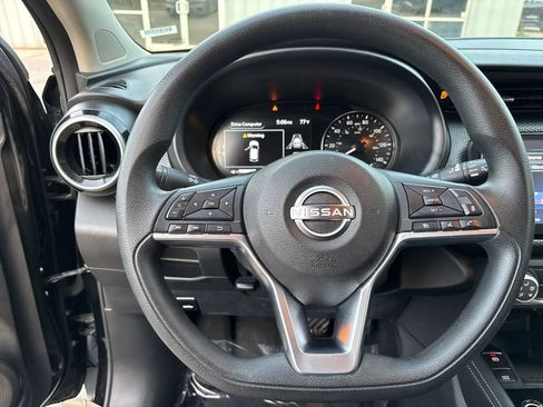 Used 2024 Nissan Kicks SV FWD image 14