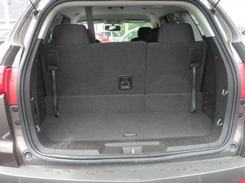 Used 2009 Chevrolet Traverse LT FWD image 13