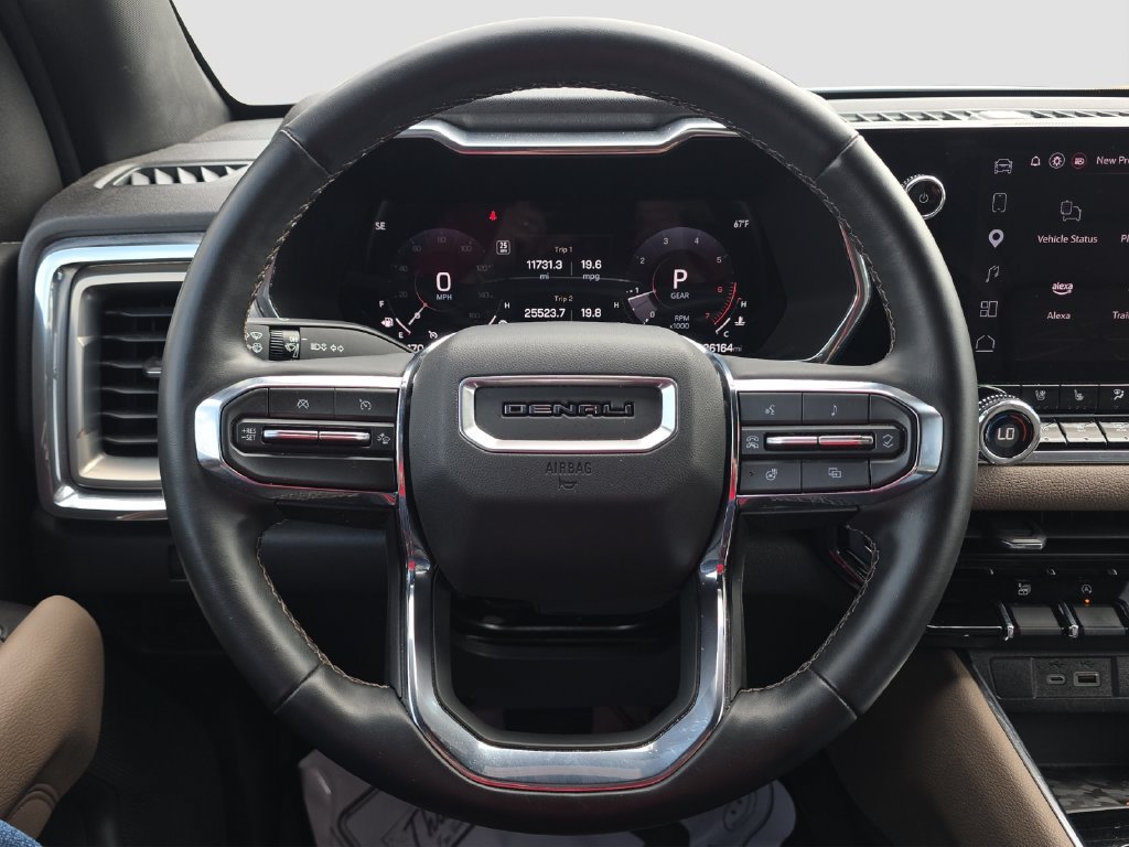 Used 2024 GMC Canyon Denali AWD/4WD image 9