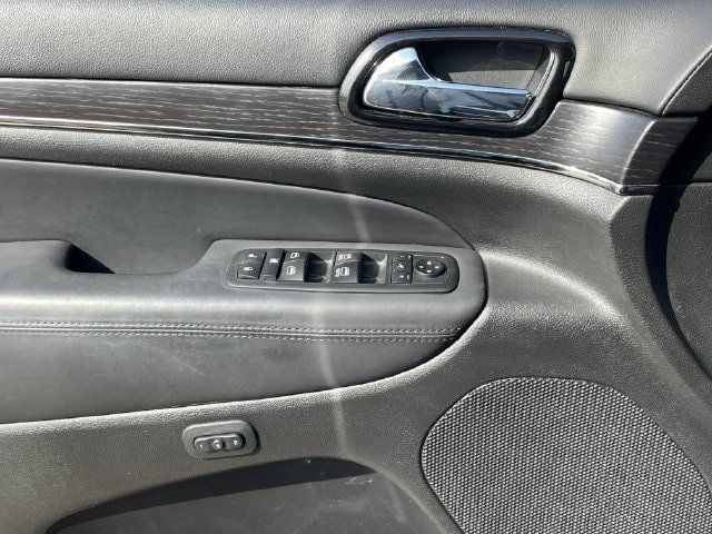 Used 2020 Jeep Grand Cherokee High Altitude AWD/4WD image 24