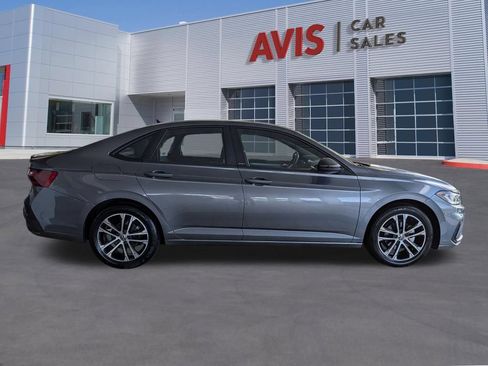 Used 2025 Volkswagen Jetta Sport FWD image 5
