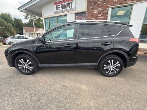 Used 2016 Toyota RAV4 LE AWD/4WD image 8