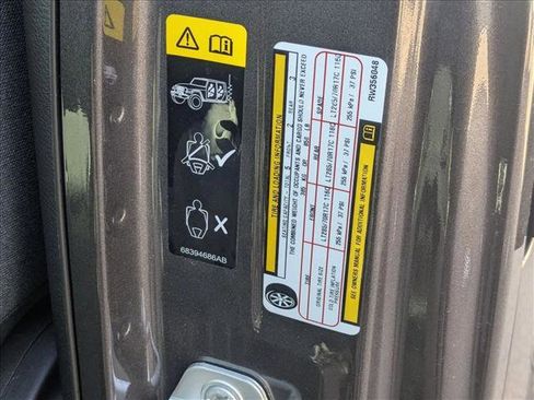 Used 2024 Jeep Wrangler Willys image 17