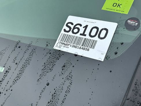 Used 2022 Toyota RAV4 LE image 28