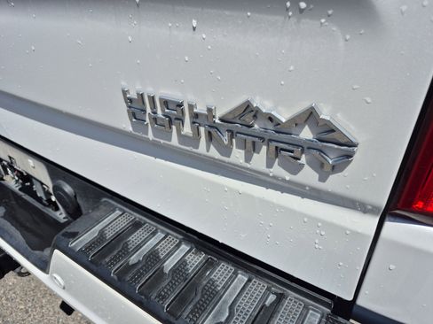 Used 2023 Chevrolet Silverado 1500 High Country w/ Technology Package AWD/4WD image 36