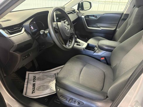 Certified 2024 Toyota RAV4 XLE AWD/4WD image 19