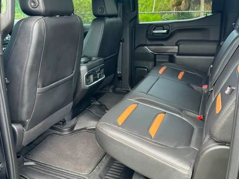 Used 2021 GMC Sierra 1500 AT4 w/ AT4 Premium Package AWD/4WD image 10