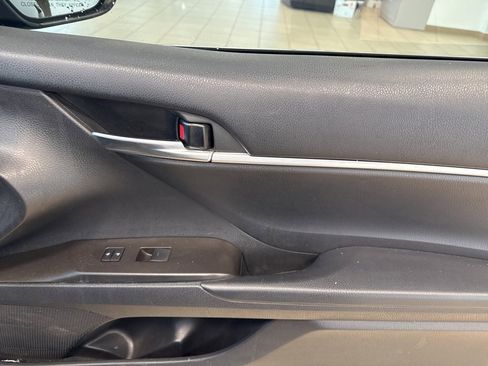 Used 2022 Toyota Camry SE image 20