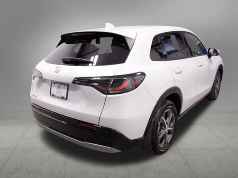 Used 2024 Honda HR-V EX-L image 6