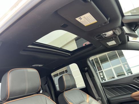 Used 2023 GMC Canyon AT4 w/ AT4 Premium Package image 18