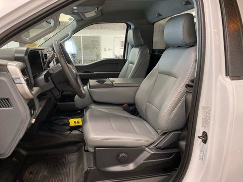 Certified 2023 Ford F350 4x4 Regular Cab DRW Super Duty image 11