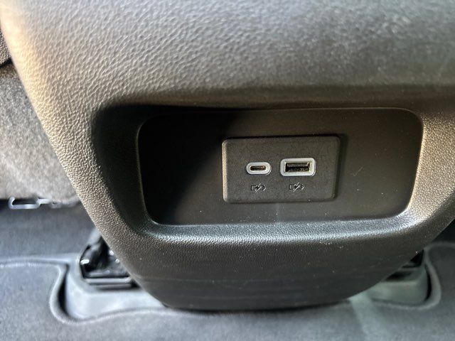 Used 2023 Cadillac XT5 Luxury w/ LPO, Floor Liner Package FWD image 27