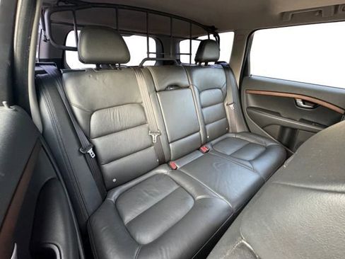 Used 2011 Volvo XC70 3.2 image 18