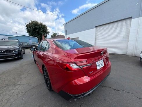 Used 2025 Toyota Camry SE FWD image 7