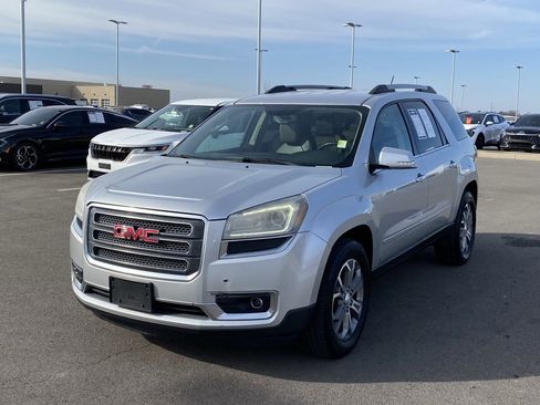 Used 2015 GMC Acadia SLT image 3