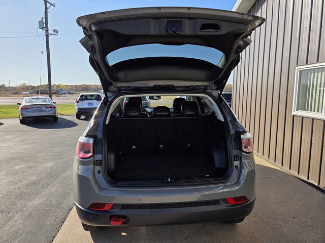 Used 2021 Jeep Compass Trailhawk AWD/4WD image 14