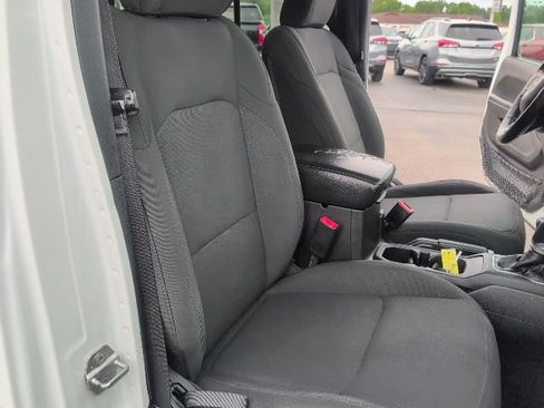 Used 2018 Jeep Wrangler Unlimited Sport S AWD/4WD image 42