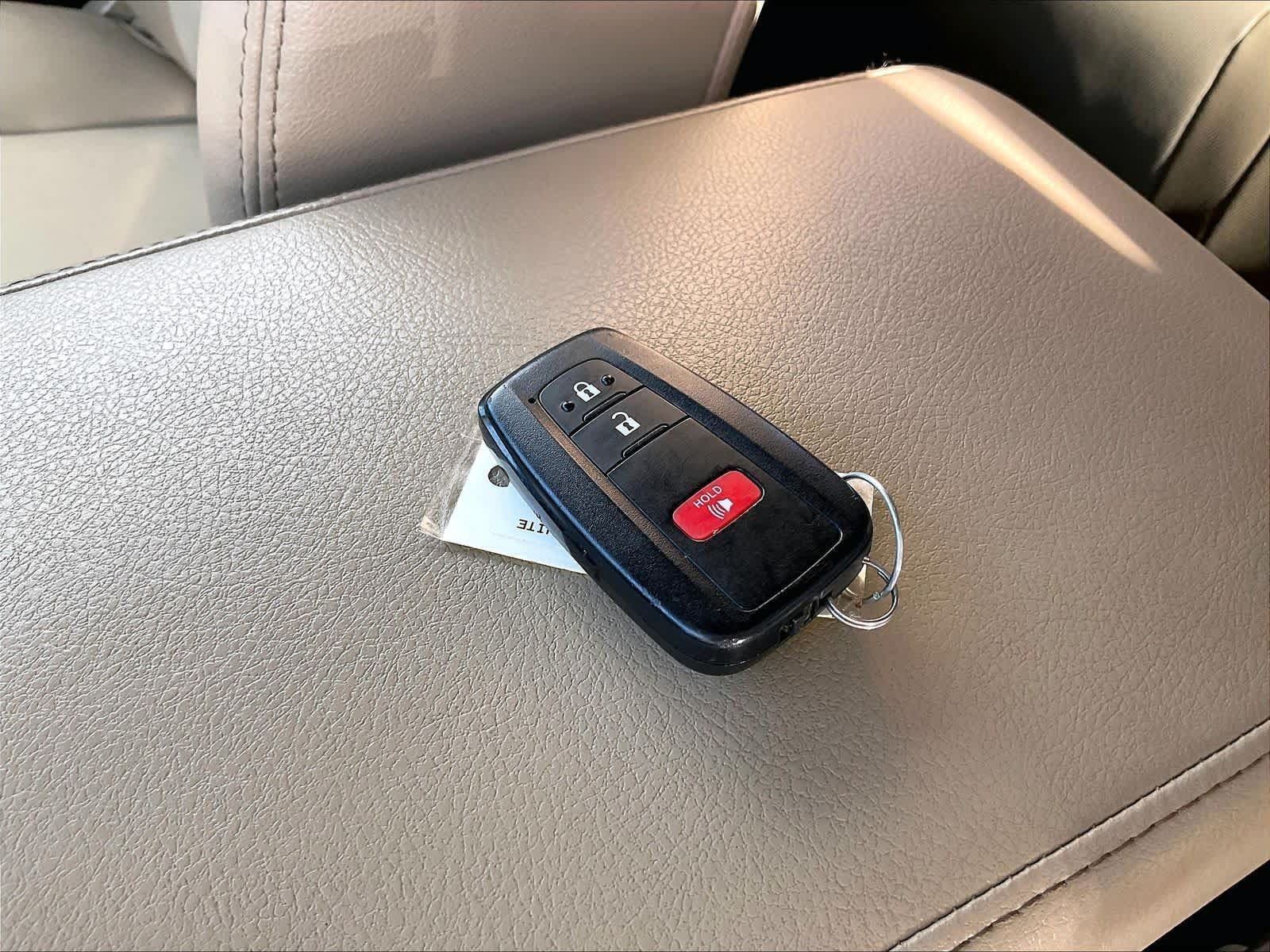 Used 2023 Toyota 4Runner SR5 Premium w/ SR5 Premium Package AWD/4WD image 13