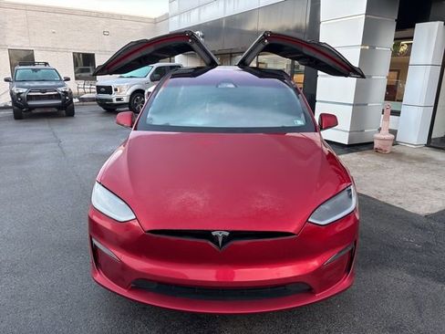 Used 2023 Tesla Model X image 9
