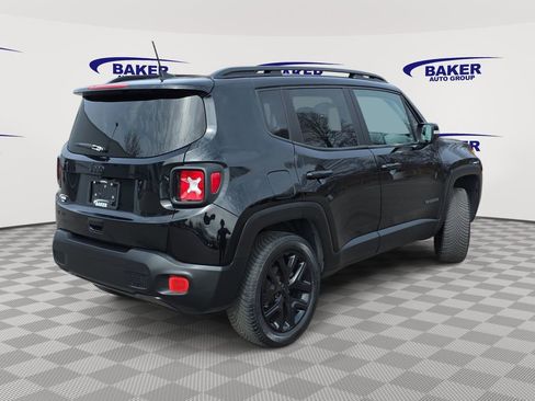 Used 2018 Jeep Renegade Altitude image 3