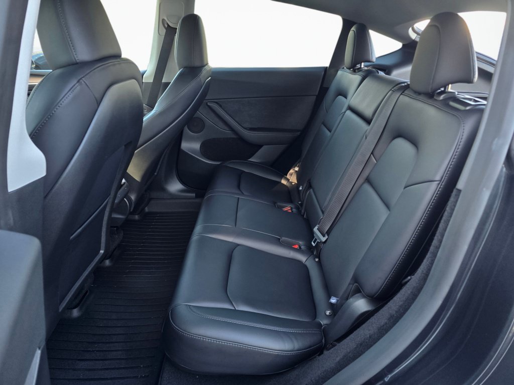 Used 2025 Tesla Model Y Long Range RWD image 20