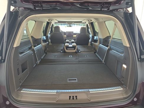 Used 2024 Lincoln Navigator L Reserve image 19