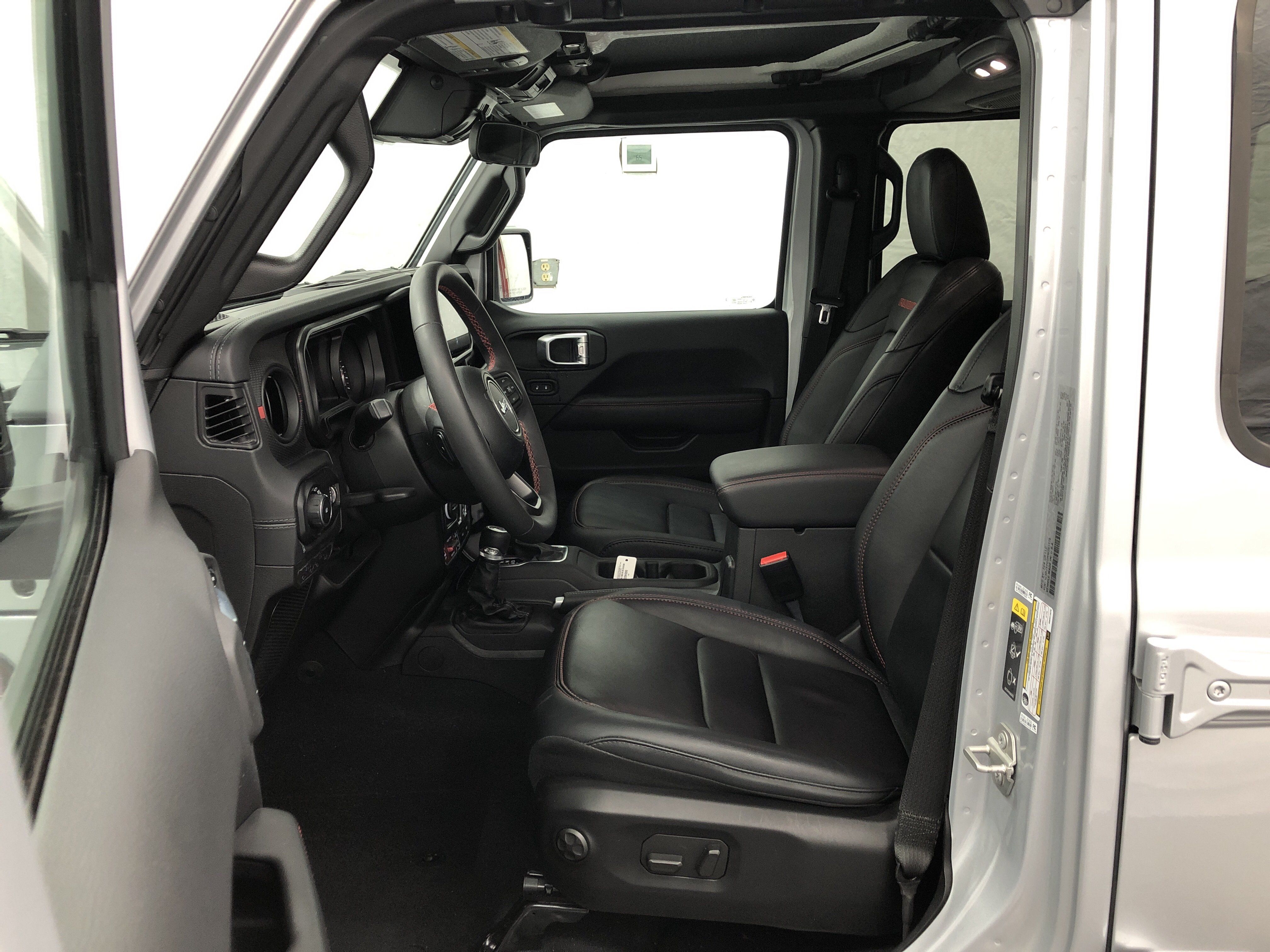 Certified 2024 Jeep Wrangler Unlimited Rubicon w/ Convenience Group AWD/4WD image 14