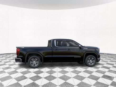 New 2026 GMC Sierra 1500 SLE image 11