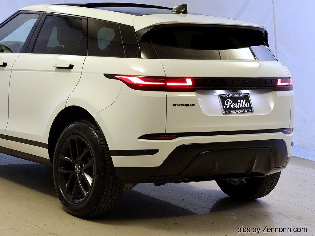 Used 2024 Land Rover Range Rover Evoque S AWD/4WD image 8