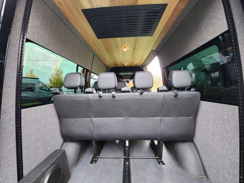 Used 2020 Mercedes-Benz Sprinter 2500 image 44