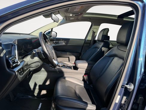 Used 2023 Kia Sportage EX w/ EX Premium Package image 10