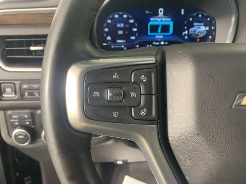 Used 2024 Chevrolet Suburban Premier AWD/4WD image 17