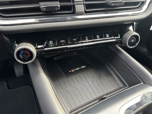 New 2026 Chevrolet Equinox EV RS image 25